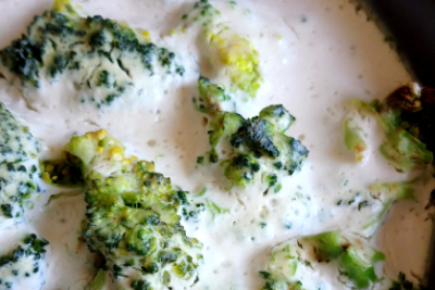En clave veggie - Recetas veganas de diario: Brócoli con bechamel de tofu